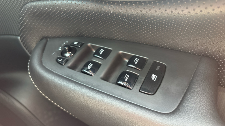 Volvo Xc90 2.0 B5P [250] R DESIGN 5dr AWD Gtron Petrol Estate